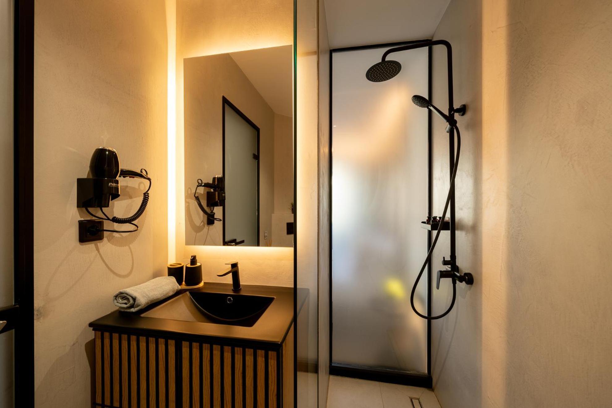 Markópoulon Incorsο - Smart Luxury Stay - Athens Airport - 24Hr Passcode Check In מראה חיצוני תמונה